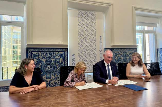 Firma convenio Ayuntamiento-AFA 