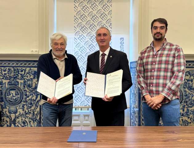 Firma del Convenio Asoc Vecinos Fuentemilanos