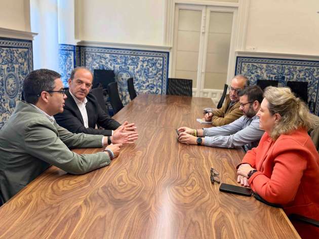 José Luis Horcajo y May Escobar se han reunido con operadores turísticos y ASETRA para abordar la futura gestión de este espacio